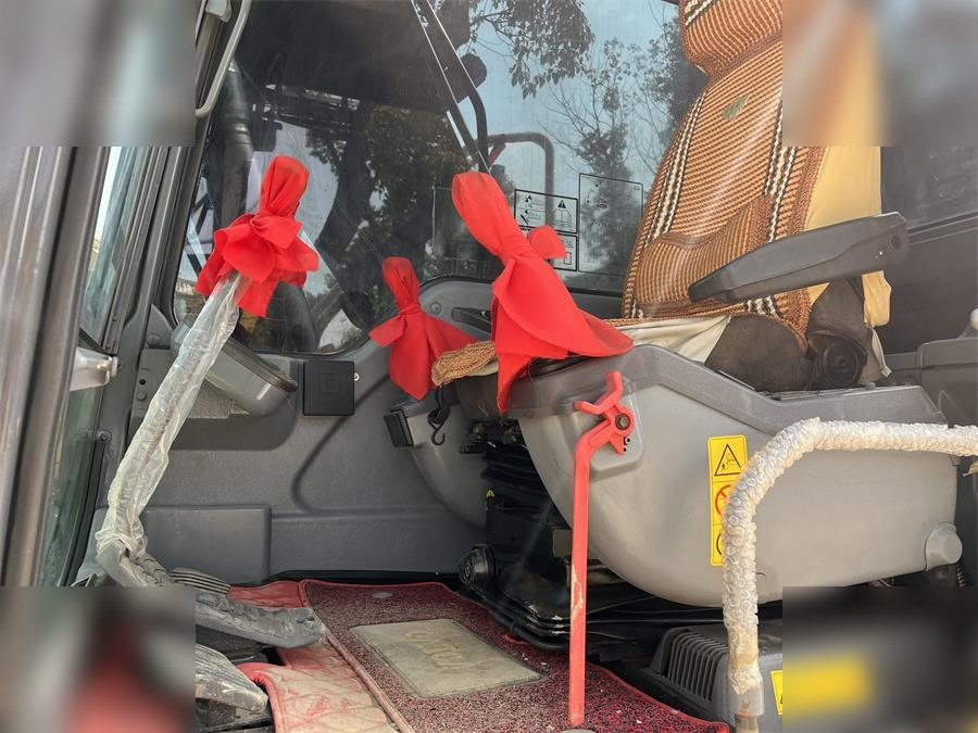 VOLVO EC140DL - Crawler excavator: picture 3 VOLVO EC140DL - Crawler excavator: picture 3