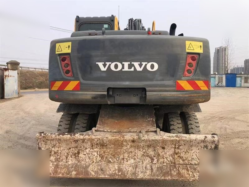 VOLVO EW145B - Wheel excavator: picture 3 VOLVO EW145B - Wheel excavator: picture 3