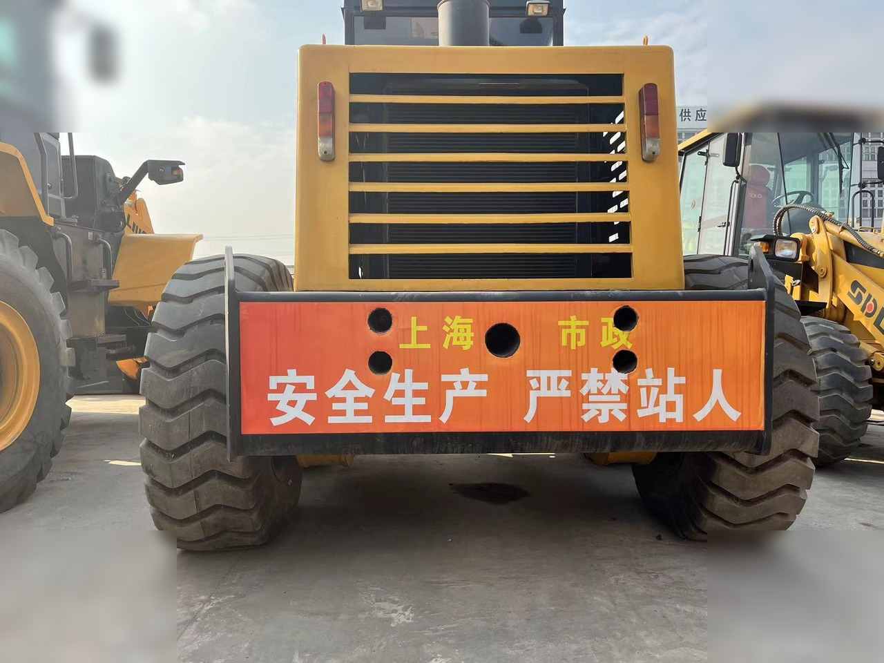 XCMG GR1803 - Grader: picture 2 XCMG GR1803 - Grader: picture 2