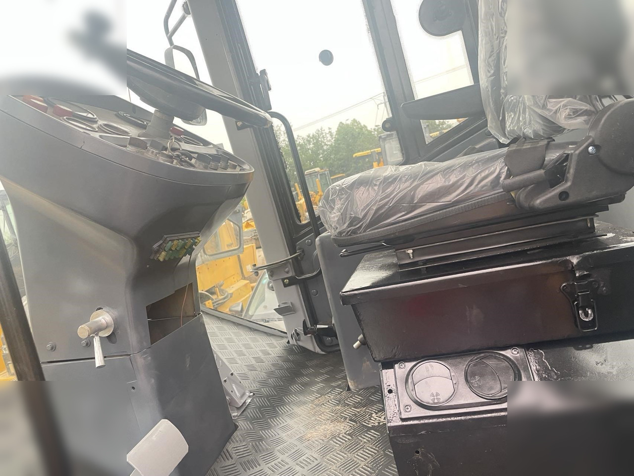 XCMG XS223J - Roller: picture 5 XCMG XS223J - Roller: picture 5