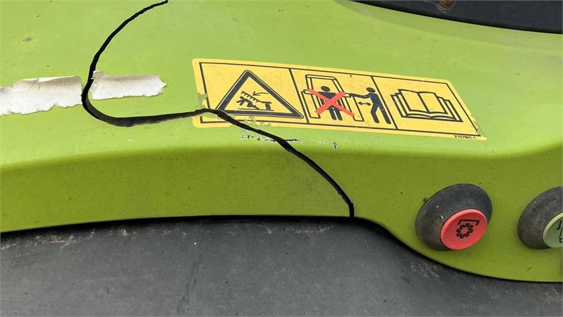 Farm tractor Claas Axion 830 Cebis: picture 12 Farm tractor Claas Axion 830 Cebis: picture 12