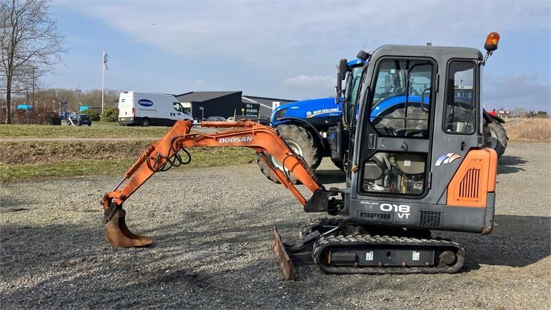 Doosan 018VT - Crawler excavator: picture 1 Doosan 018VT - Crawler excavator: picture 1