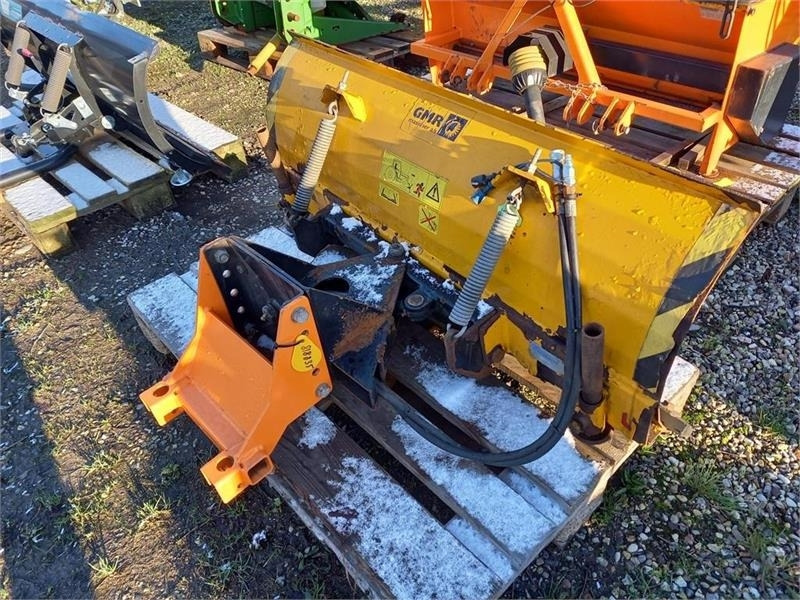 GMR FS1300L Med A-ramme kat. 0 eller Stiga Titan ophæn - Snow plough for Agricultural machinery: picture 4 GMR FS1300L Med A-ramme kat. 0 eller Stiga Titan ophæn - Snow plough for Agricultural machinery: picture 4