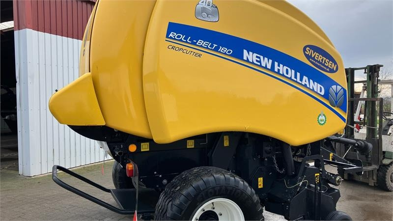 New Holland RB 180 CropCutter - Round baler: picture 2 New Holland RB 180 CropCutter - Round baler: picture 2