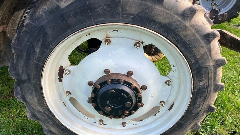 Taurus 270/95R32 - 300/95R46 - Tire for Agricultural machinery: picture 5 Taurus 270/95R32 - 300/95R46 - Tire for Agricultural machinery: picture 5