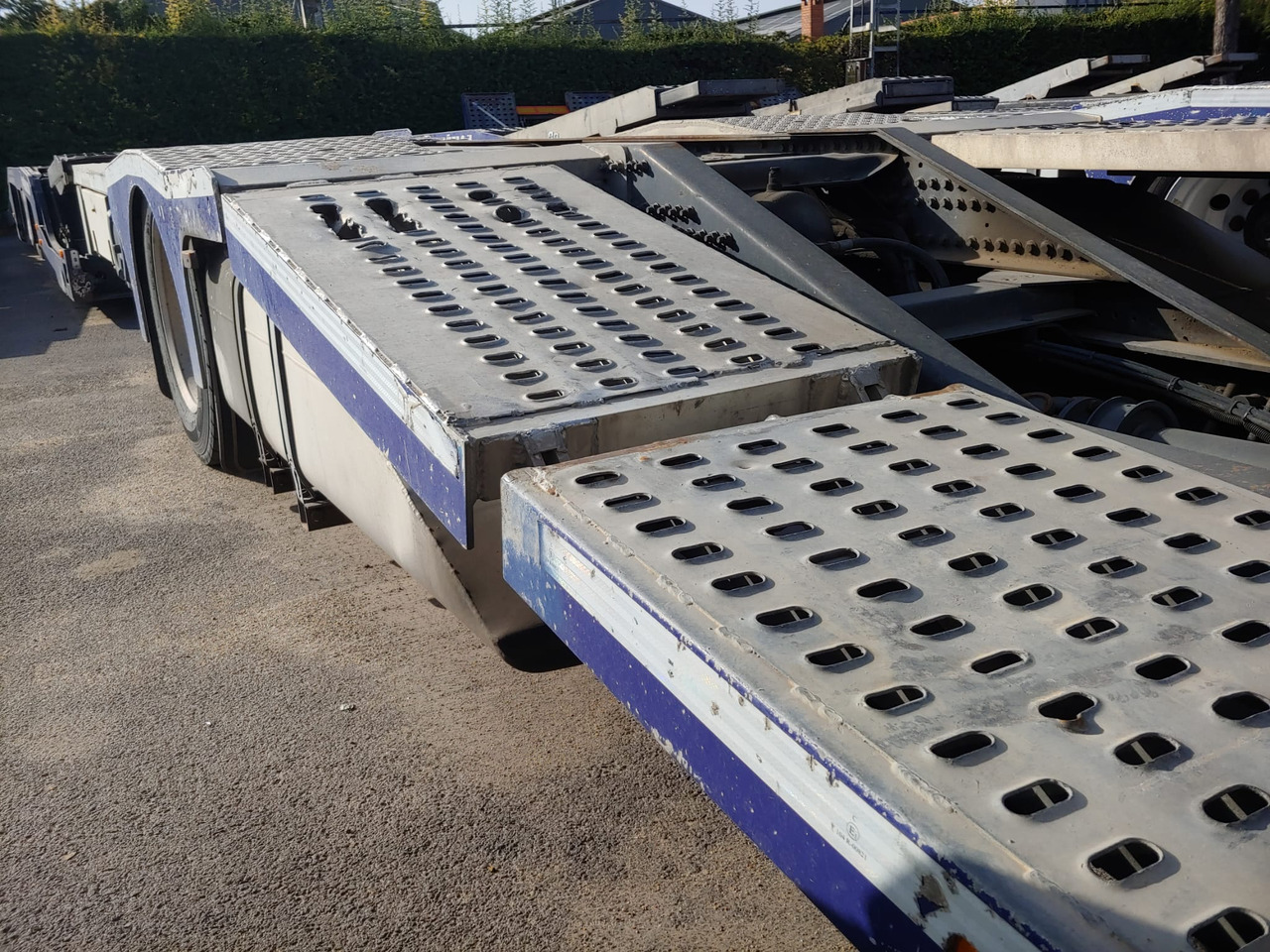 Cab chassis truck for transportation of heavy machinery IVECO AS190S50FP: picture 10