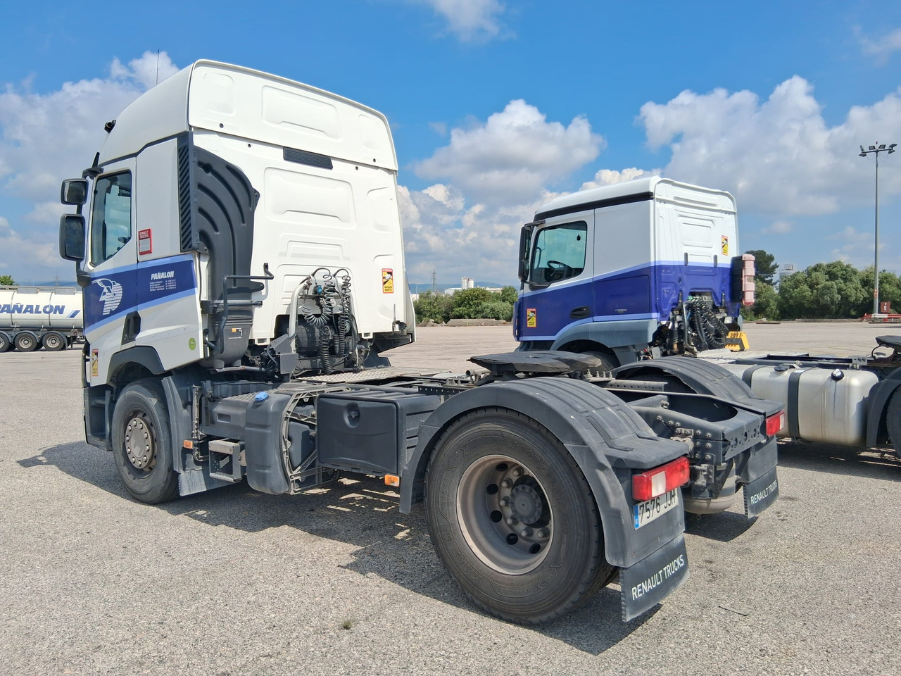 Renault T460T 4X2 E6 - Tractor unit: picture 5 Renault T460T 4X2 E6 - Tractor unit: picture 5