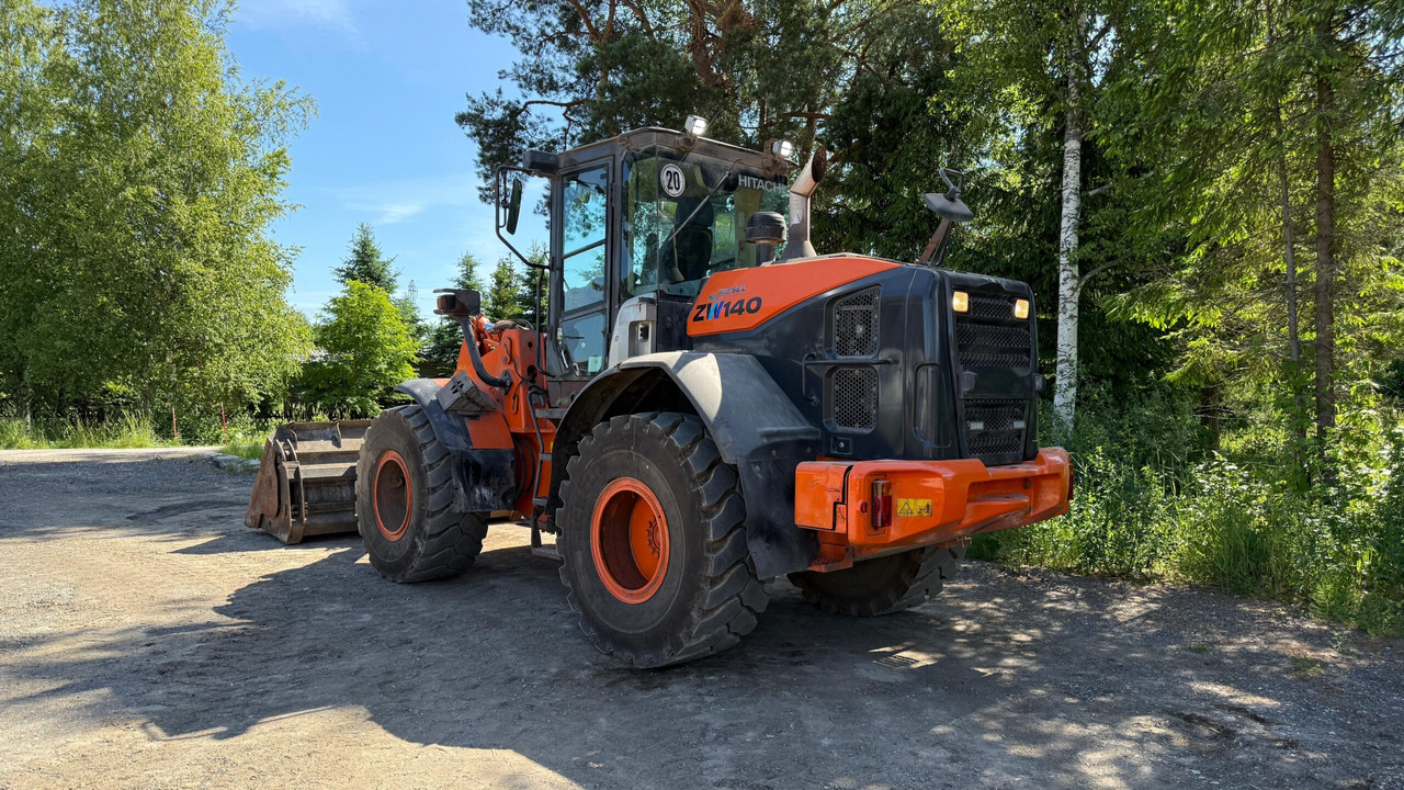 Hitachi ZW140 - Wheel loader: picture 3 Hitachi ZW140 - Wheel loader: picture 3