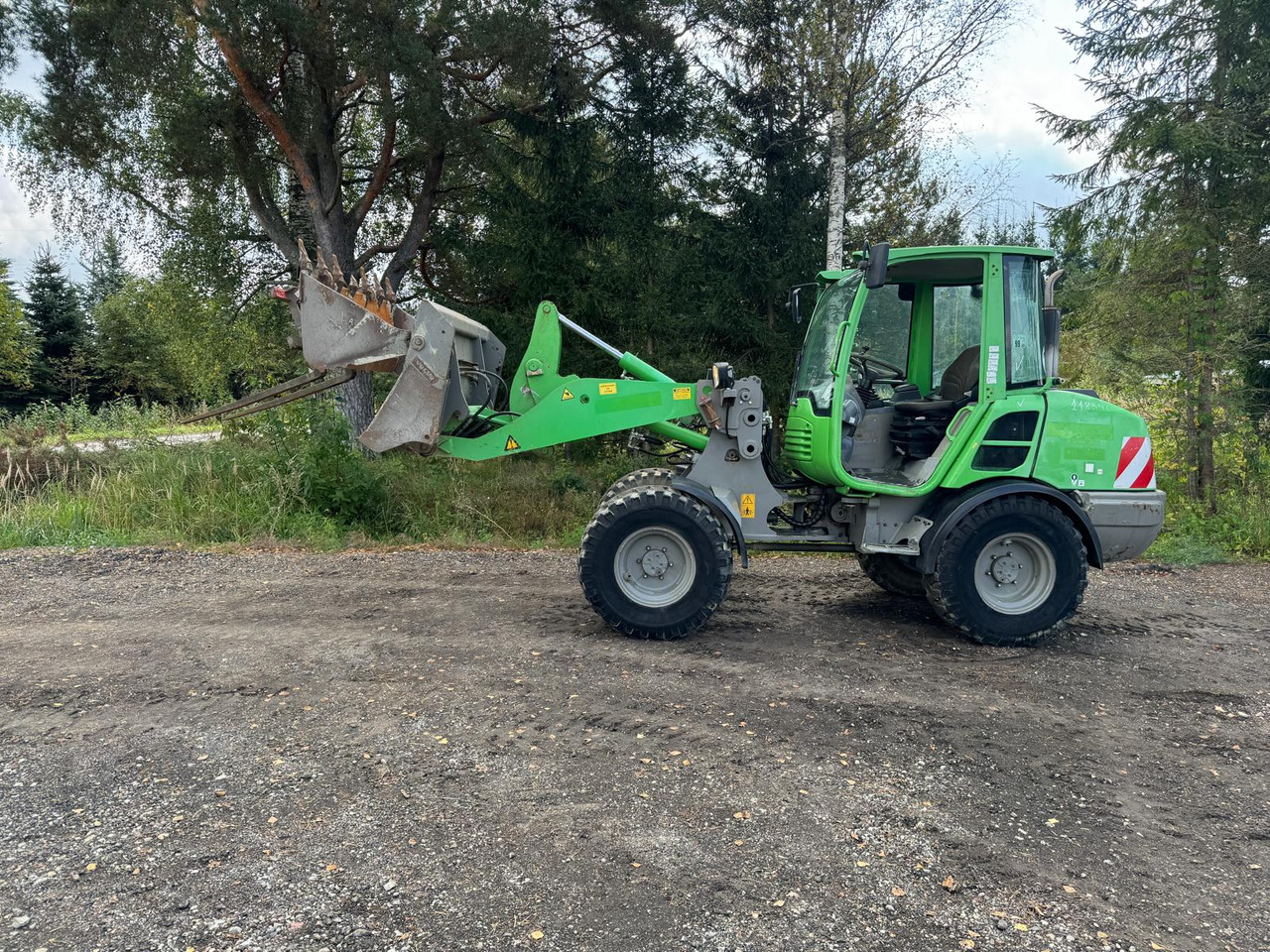 VOLVO L25F - Wheel loader: picture 5 VOLVO L25F - Wheel loader: picture 5