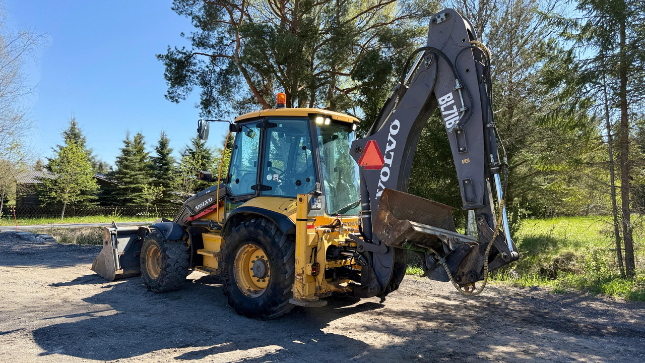 Volvo BL71 - Backhoe loader: picture 4 Volvo BL71 - Backhoe loader: picture 4