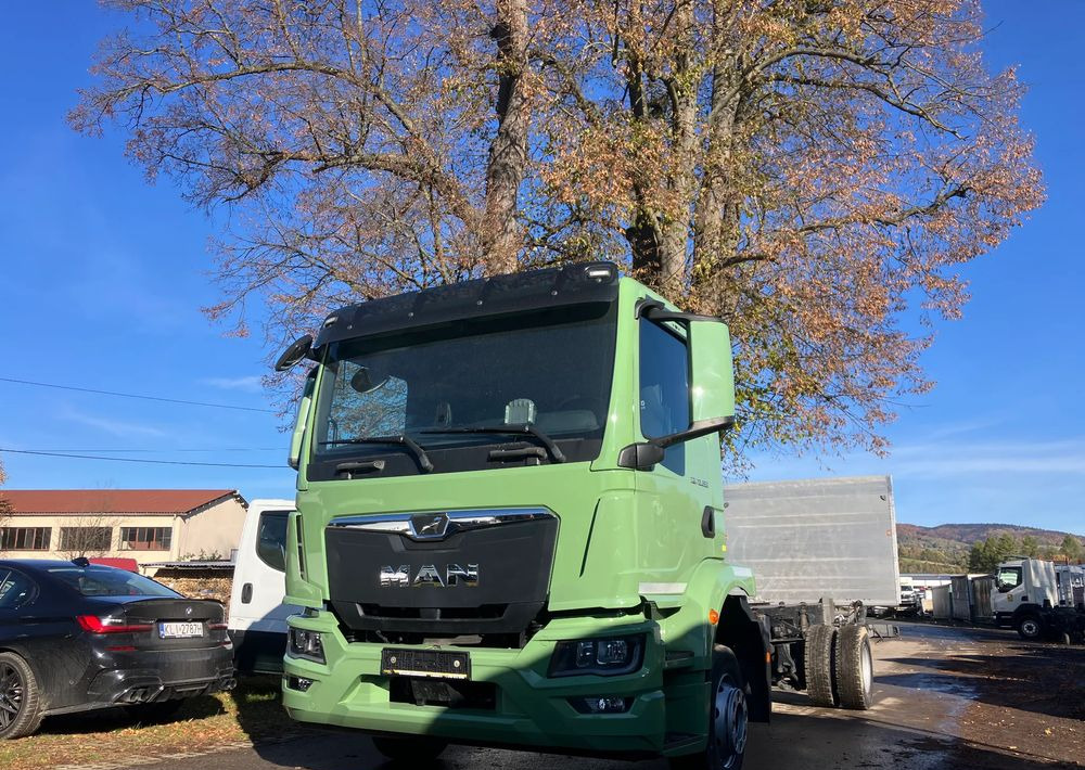 MAN MAN TGM 12.290 euro  6 ramo do zabudowy - Cab chassis truck: picture 1 MAN MAN TGM 12.290 euro  6 ramo do zabudowy - Cab chassis truck: picture 1
