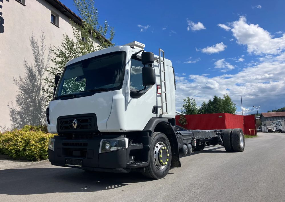 Renault RENAULT Gama D WIDE 19 euro 6 ramo do zabudowy tylko 50 tys km - Cab chassis truck: picture 1 Renault RENAULT Gama D WIDE 19 euro 6 ramo do zabudowy tylko 50 tys km - Cab chassis truck: picture 1