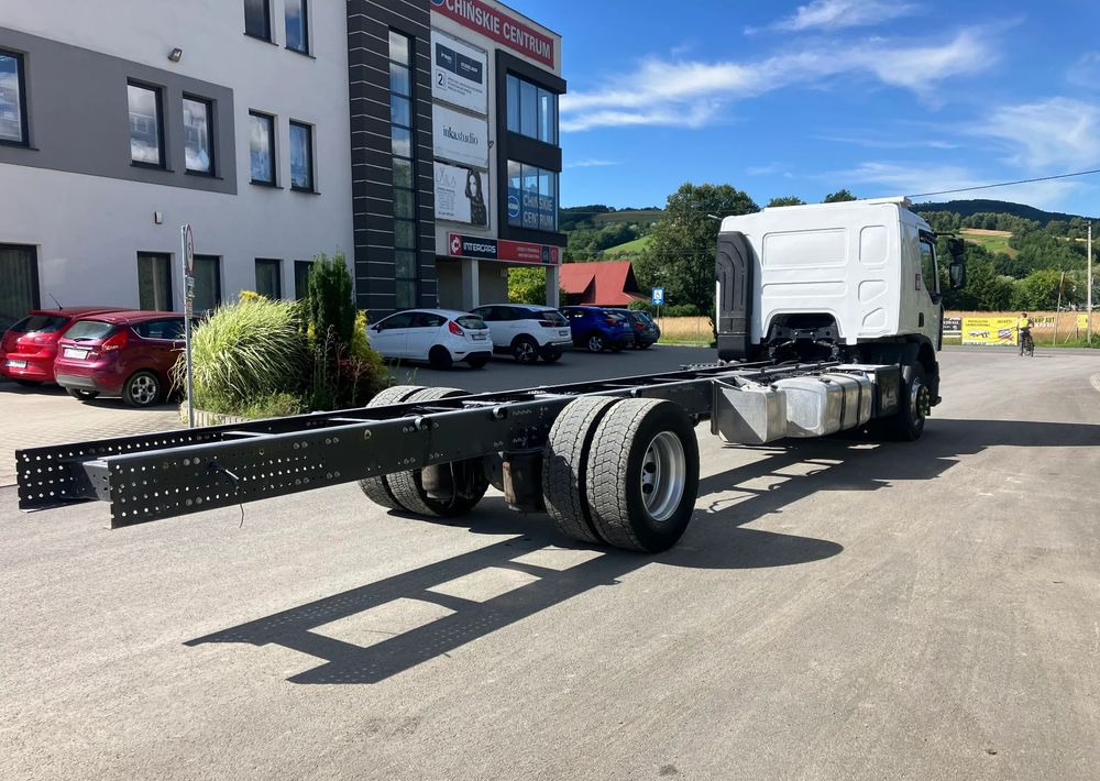Renault RENAULT Gama D WIDE 19 euro 6 ramo do zabudowy tylko 50 tys km - Cab chassis truck: picture 4 Renault RENAULT Gama D WIDE 19 euro 6 ramo do zabudowy tylko 50 tys km - Cab chassis truck: picture 4
