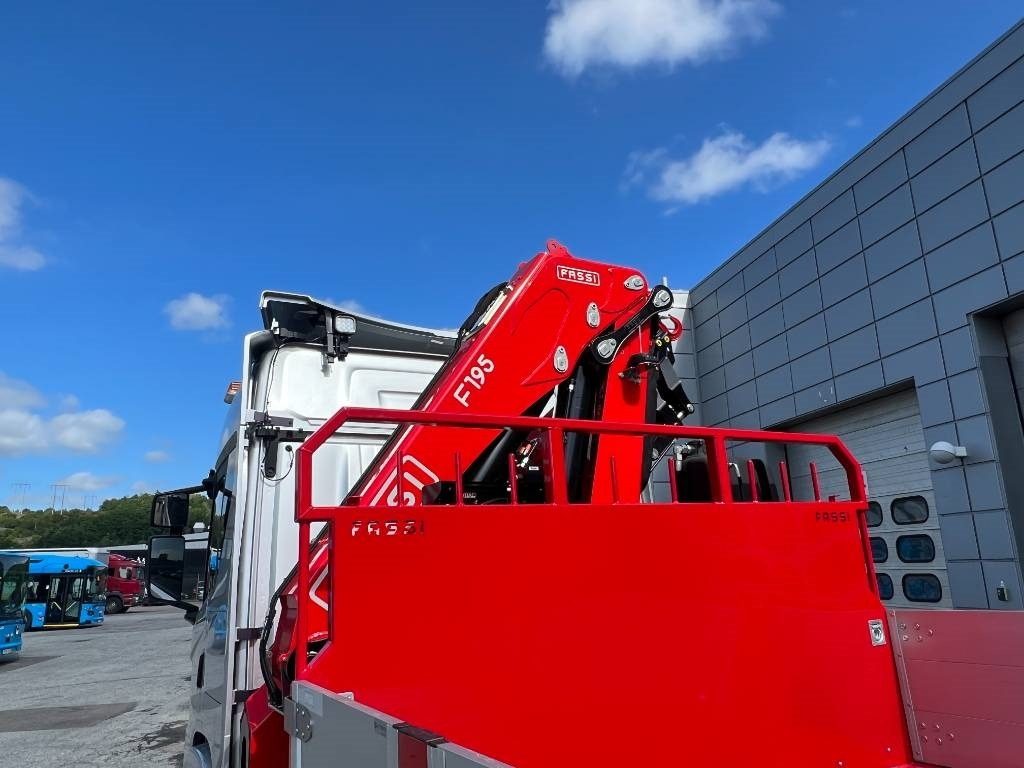 Crane truck Scania G 360 6x2*4 Brädgårdsbil: picture 6