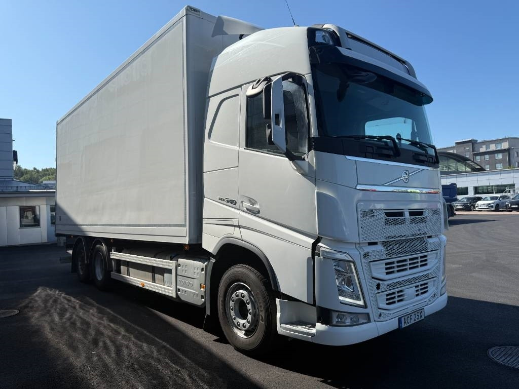 Volvo FH 540 6x2 - Box truck: picture 1 Volvo FH 540 6x2 - Box truck: picture 1