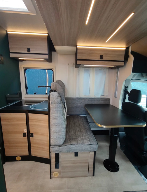 New Camper van RIMOR Rimor KILIG 95 Plus NEW Retrofitted 5 Passenger Winter Camera Navigation: picture 14