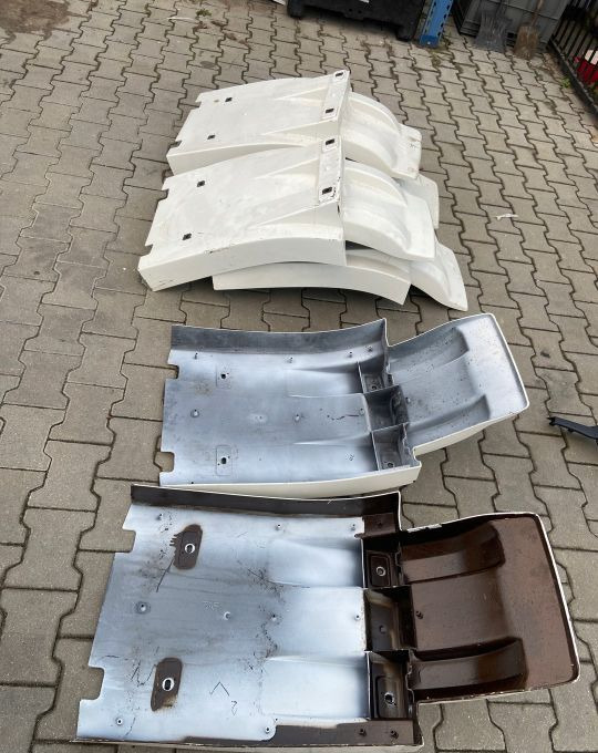 Błotnik Volvo FH 4 euro 6 nadkole chlapacz - Fender for Truck: picture 2 Błotnik Volvo FH 4 euro 6 nadkole chlapacz - Fender for Truck: picture 2