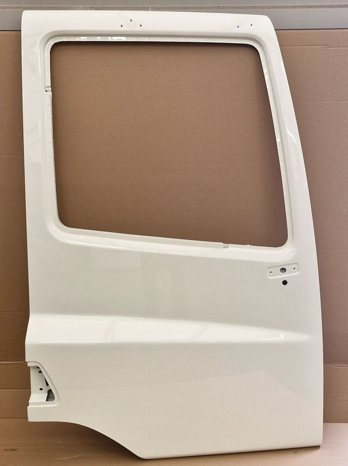 DAF CF EURO 6 DRZWI PRAWE - Body and exterior for Truck: picture 1 DAF CF EURO 6 DRZWI PRAWE - Body and exterior for Truck: picture 1