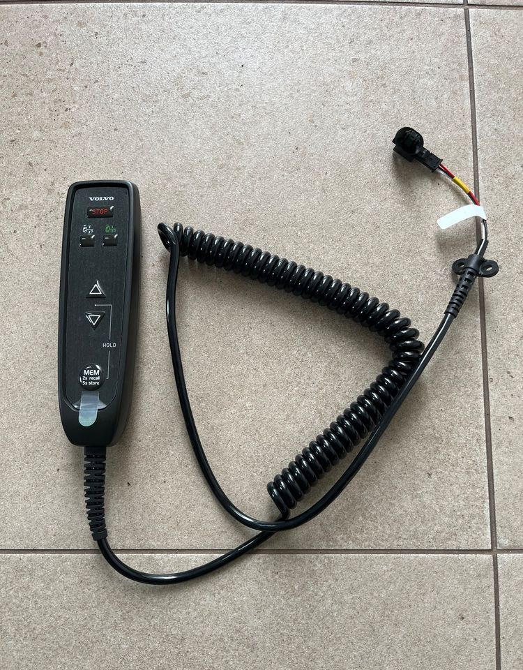 NOWY pilot podnoszenia poduszek Volvo FH5 Aero ecas - Cab and interior for Truck: picture 1 NOWY pilot podnoszenia poduszek Volvo FH5 Aero ecas - Cab and interior for Truck: picture 1