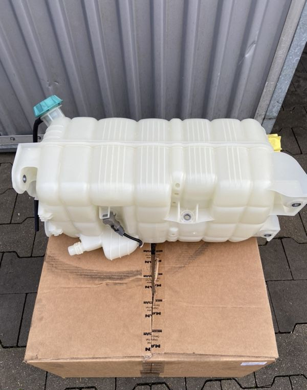 NOWY zbiorniczek wyrównawczy MAN lion’s city autobus autokar 12C 18C 19C - Expansion tank for Bus: picture 2 NOWY zbiorniczek wyrównawczy MAN lion’s city autobus autokar 12C 18C 19C - Expansion tank for Bus: picture 2