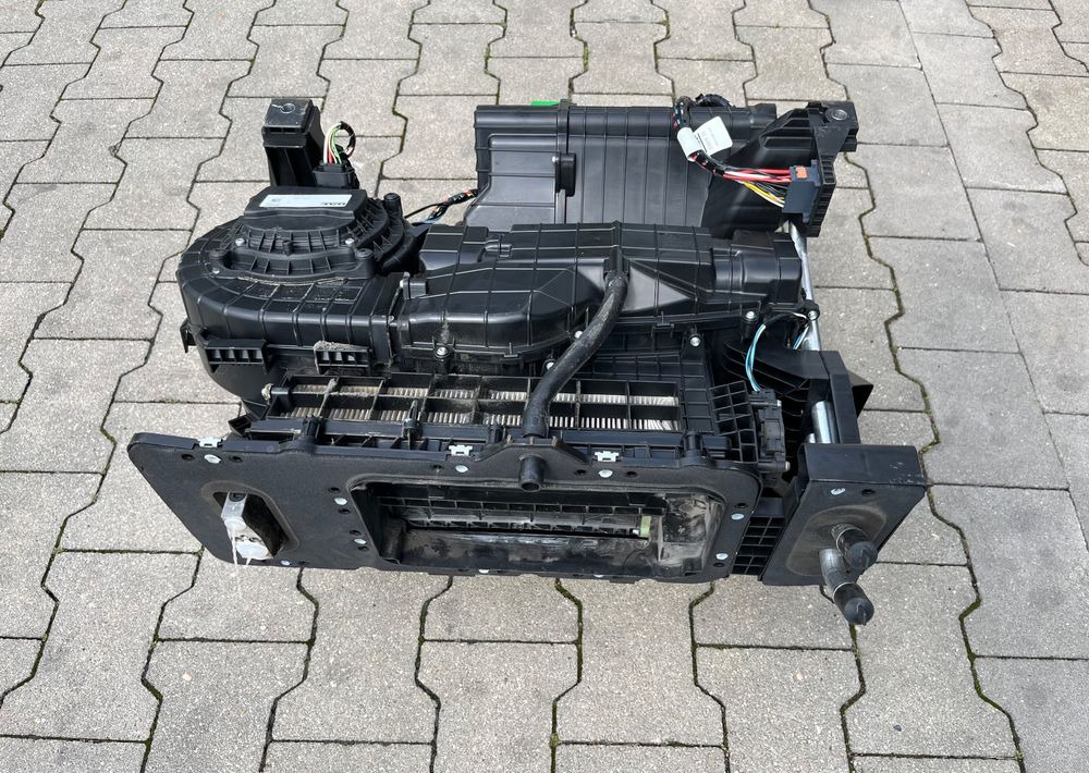 Nagrzewnica DAF XF 106 euro 6 lift dmuchawa - Heating/ Ventilation for Truck: picture 1 Nagrzewnica DAF XF 106 euro 6 lift dmuchawa - Heating/ Ventilation for Truck: picture 1