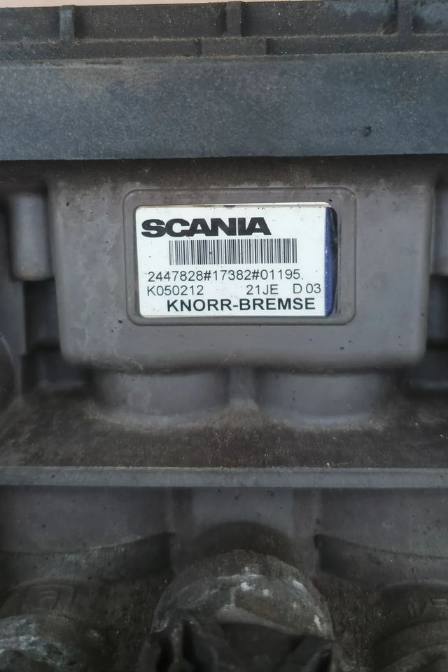 SCANIA R S ZAWÓR MODULATOR EBS 2447828 K050212 - Brake parts for Truck: picture 2 SCANIA R S ZAWÓR MODULATOR EBS 2447828 K050212 - Brake parts for Truck: picture 2