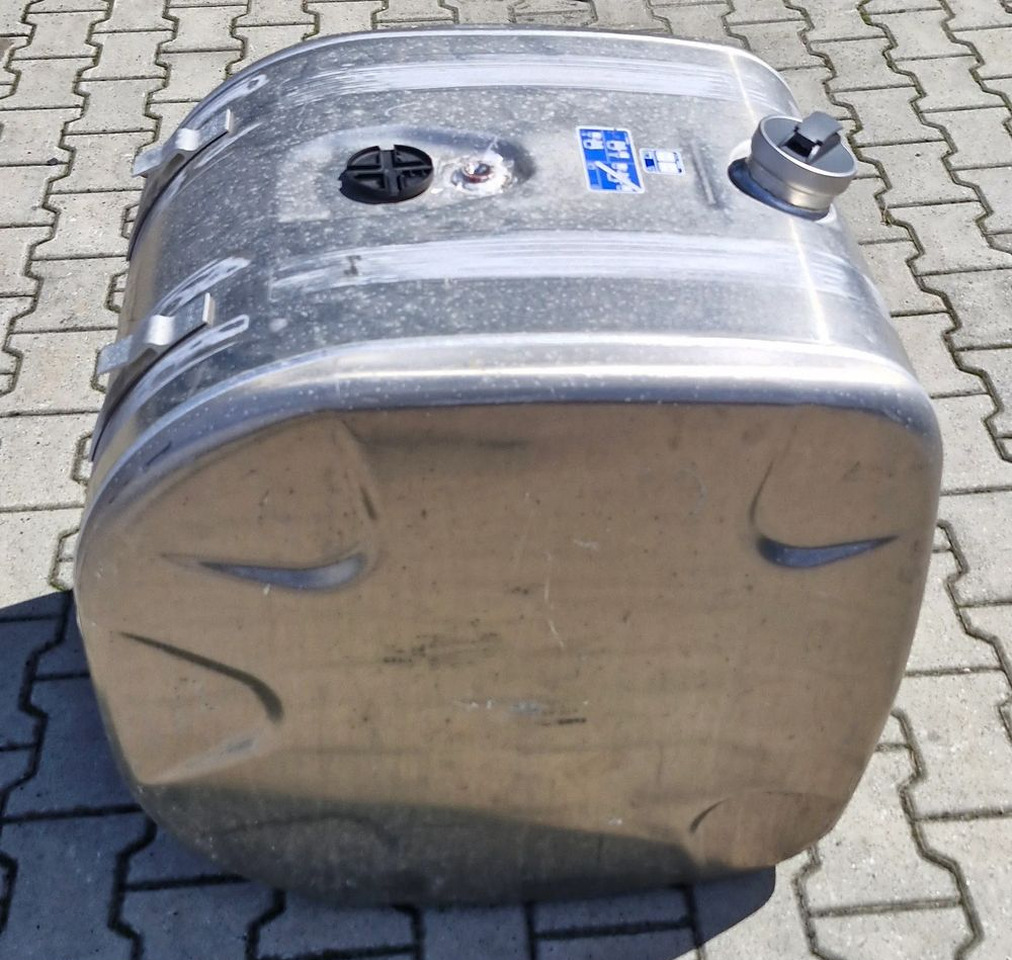 SCANIA R S ZBIORNIK PALIWA 200L NOWY - Fuel system: picture 4 SCANIA R S ZBIORNIK PALIWA 200L NOWY - Fuel system: picture 4