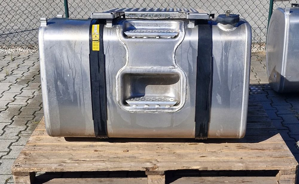 VOLVO FH4 FH5 RENAULT GAMA T ZBIORNIK PALIWA 480L - Fuel tank for Truck: picture 1 VOLVO FH4 FH5 RENAULT GAMA T ZBIORNIK PALIWA 480L - Fuel tank for Truck: picture 1