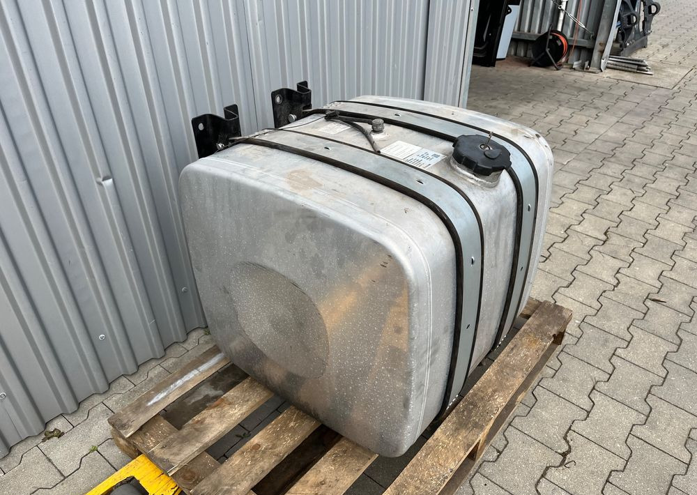 Zbiornik paliwa MAN TGX TGS 250 litrów kompletny - Fuel tank for Truck: picture 3 Zbiornik paliwa MAN TGX TGS 250 litrów kompletny - Fuel tank for Truck: picture 3