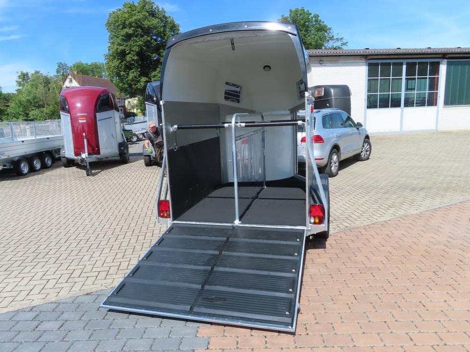 Horse trailer Böckmann Pferdeanhänger Champion Esprit Flügeltür Sattelkammer: picture 15