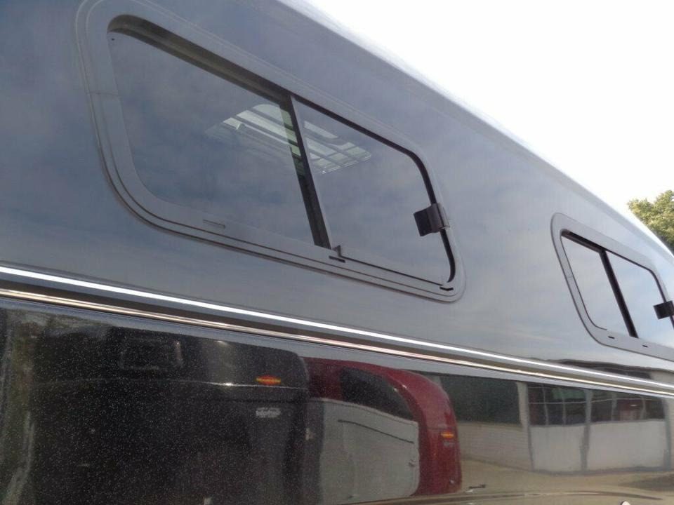 Horse trailer Böckmann, Pferdeanhänger, Grand Master, WCF,Aluboden, 100 km/h: picture 16 Horse trailer Böckmann, Pferdeanhänger, Grand Master, WCF,Aluboden, 100 km/h: picture 16