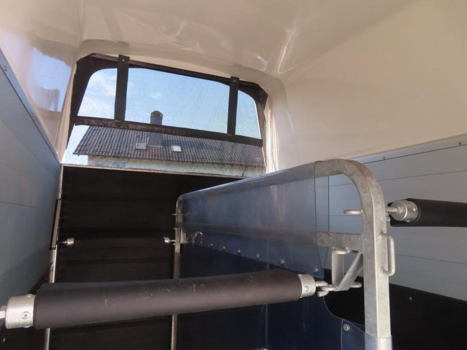 Humbaur,Pferdeanhänger, Xanthos Aero, 2,4 to. SaKa.100 Km/h - Horse trailer: picture 5 Humbaur,Pferdeanhänger, Xanthos Aero, 2,4 to. SaKa.100 Km/h - Horse trailer: picture 5