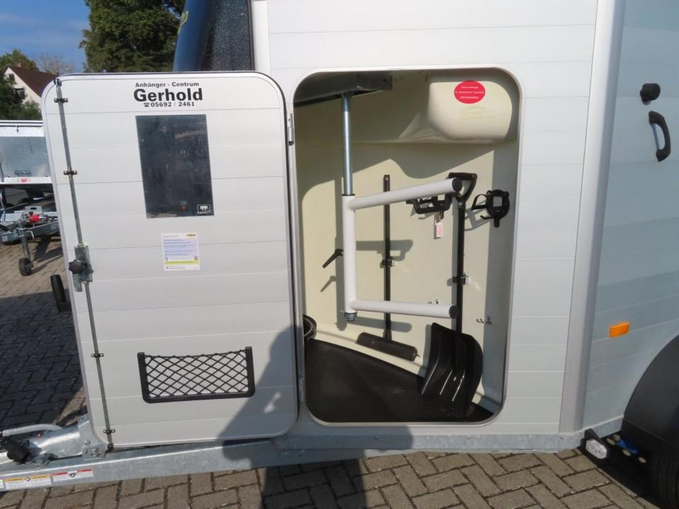 Humbaur,Pferdeanhänger, Xanthos Aero, 2,4 to. SaKa.100 Km/h - Horse trailer: picture 3 Humbaur,Pferdeanhänger, Xanthos Aero, 2,4 to. SaKa.100 Km/h - Horse trailer: picture 3