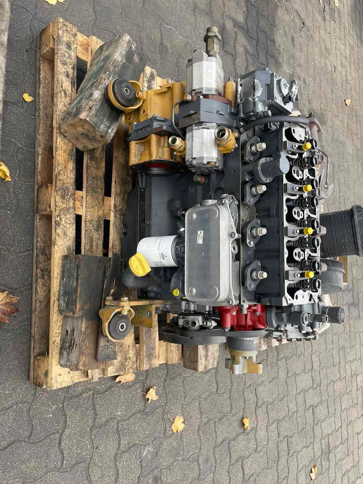 DEUTZ BF4M2012 Serial: 21039937 Fully renovated engine!!! - Engine for Construction machinery: picture 3 DEUTZ BF4M2012 Serial: 21039937 Fully renovated engine!!! - Engine for Construction machinery: picture 3
