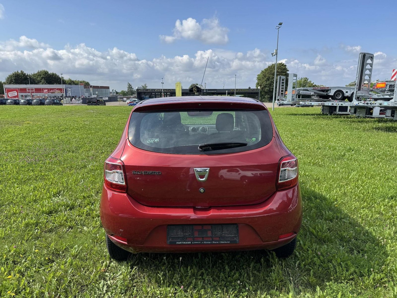 Dacia Sandero TCe90 Laureate +STEUERKETTE RASSELT+ - Sedan: picture 4 Dacia Sandero TCe90 Laureate +STEUERKETTE RASSELT+ - Sedan: picture 4