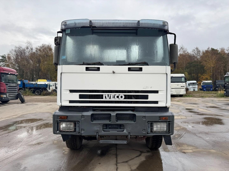 Iveco Eurotrakker 340 E 34 (GRAND PONT / LAMES / POMPE MANUELLE / BOITE MANUELLE / 12 ROUES) - Cab chassis truck: picture 2 Iveco Eurotrakker 340 E 34 (GRAND PONT / LAMES / POMPE MANUELLE / BOITE MANUELLE / 12 ROUES) - Cab chassis truck: picture 2
