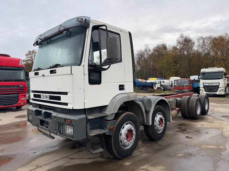 Iveco Eurotrakker 340 E 34 (GRAND PONT / LAMES / POMPE MANUELLE / BOITE MANUELLE / 12 ROUES) - Cab chassis truck: picture 1 Iveco Eurotrakker 340 E 34 (GRAND PONT / LAMES / POMPE MANUELLE / BOITE MANUELLE / 12 ROUES) - Cab chassis truck: picture 1