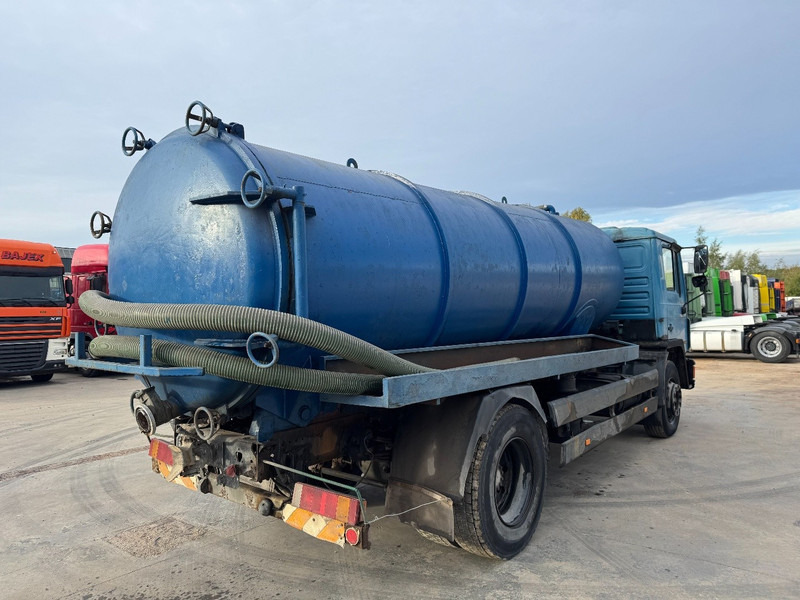 MAN 18.232 (12.000L / STEEL SUSPENSION / 6 CYLINDER WITH MANUAL PUMP) - Vacuum truck: picture 5 MAN 18.232 (12.000L / STEEL SUSPENSION / 6 CYLINDER WITH MANUAL PUMP) - Vacuum truck: picture 5