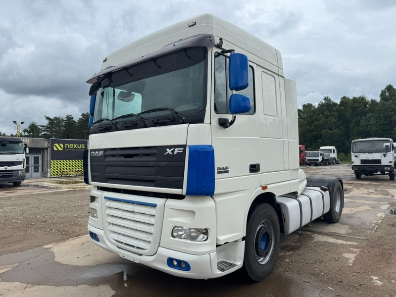 DAF 105 XF 460 Space Cab (MANUAL GEARBOX / BOITE MANUELLE / PERFECT) - Tractor unit: picture 1 DAF 105 XF 460 Space Cab (MANUAL GEARBOX / BOITE MANUELLE / PERFECT) - Tractor unit: picture 1