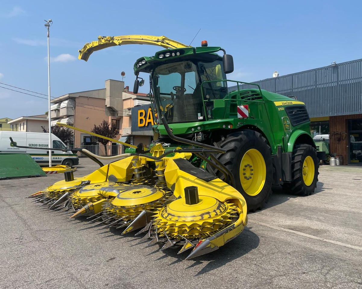 JOHN DEERE TRINCIA 9700i - Forage harvester: picture 1 JOHN DEERE TRINCIA 9700i - Forage harvester: picture 1