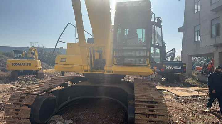 Used Komatsu PC400-7 Large Crawler Excavator Cheap Price Hot Sale Komatsu PC400-7 Widely Used in Mining Earthworks - Crawler excavator: picture 3 Used Komatsu PC400-7 Large Crawler Excavator Cheap Price Hot Sale Komatsu PC400-7 Widely Used in Mining Earthworks - Crawler excavator: picture 3