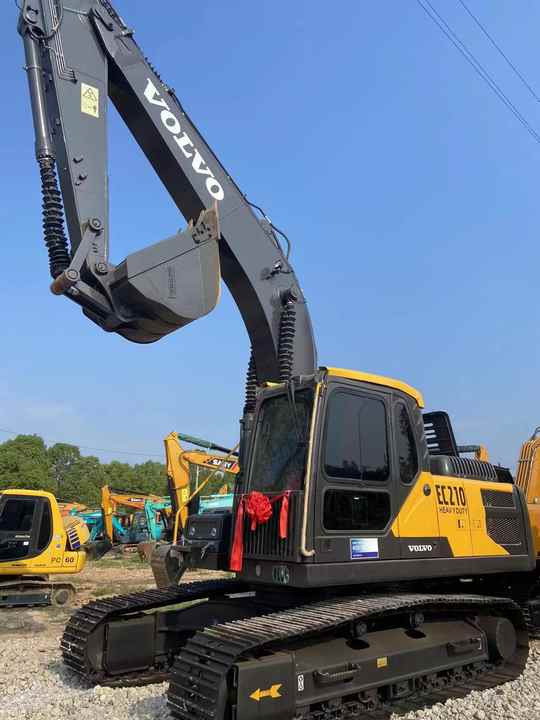 Used Korea Brand volvo Ec210 Excavator for Sale - Crawler excavator: picture 3 Used Korea Brand volvo Ec210 Excavator for Sale - Crawler excavator: picture 3