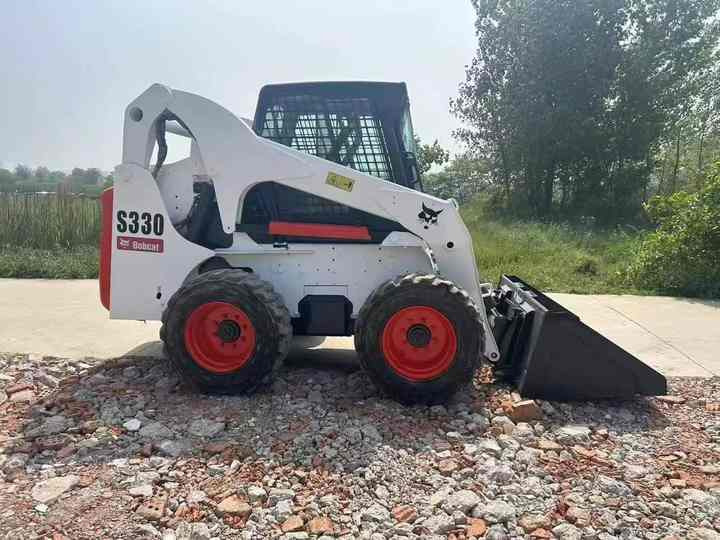Very Low Price American Brand Used Bobcat S330 Skid Steer Loader with Superior Performance for Sale S160/S180/S300 in Stock - Skid steer loader: picture 5 Very Low Price American Brand Used Bobcat S330 Skid Steer Loader with Superior Performance for Sale S160/S180/S300 in Stock - Skid steer loader: picture 5