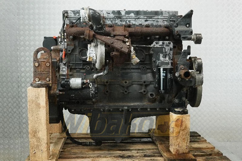 Iveco F4HE0684J*D100 - Engine for Construction machinery: picture 2 Iveco F4HE0684J*D100 - Engine for Construction machinery: picture 2