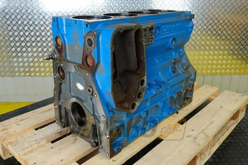 Liebherr 9885812 - Cylinder block for Construction machinery: picture 1 Liebherr 9885812 - Cylinder block for Construction machinery: picture 1