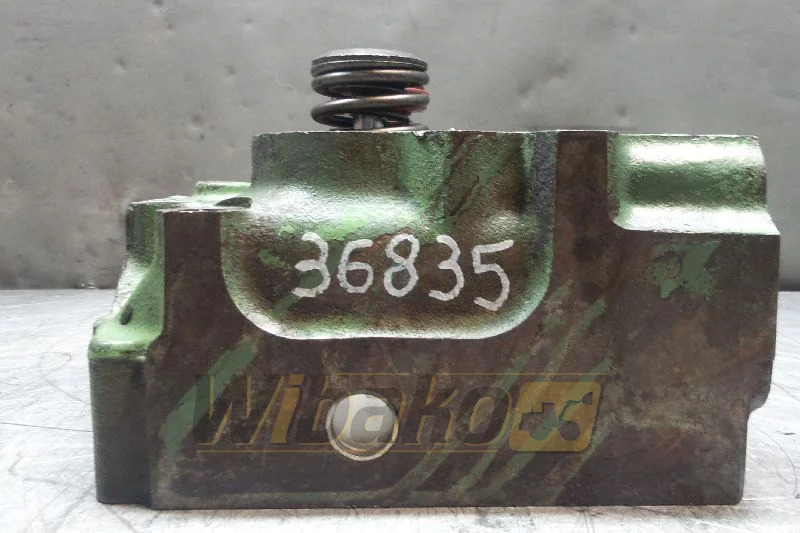 Mercedes OM442LA 4030155101 - Cylinder head for Construction machinery: picture 1 Mercedes OM442LA 4030155101 - Cylinder head for Construction machinery: picture 1