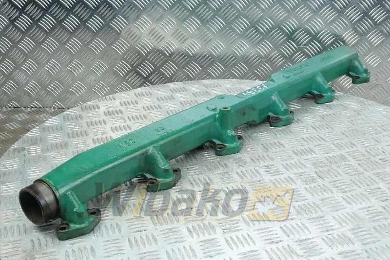 Volvo TD122 479602/479601 - Intake manifold for Construction machinery: picture 1 Volvo TD122 479602/479601 - Intake manifold for Construction machinery: picture 1
