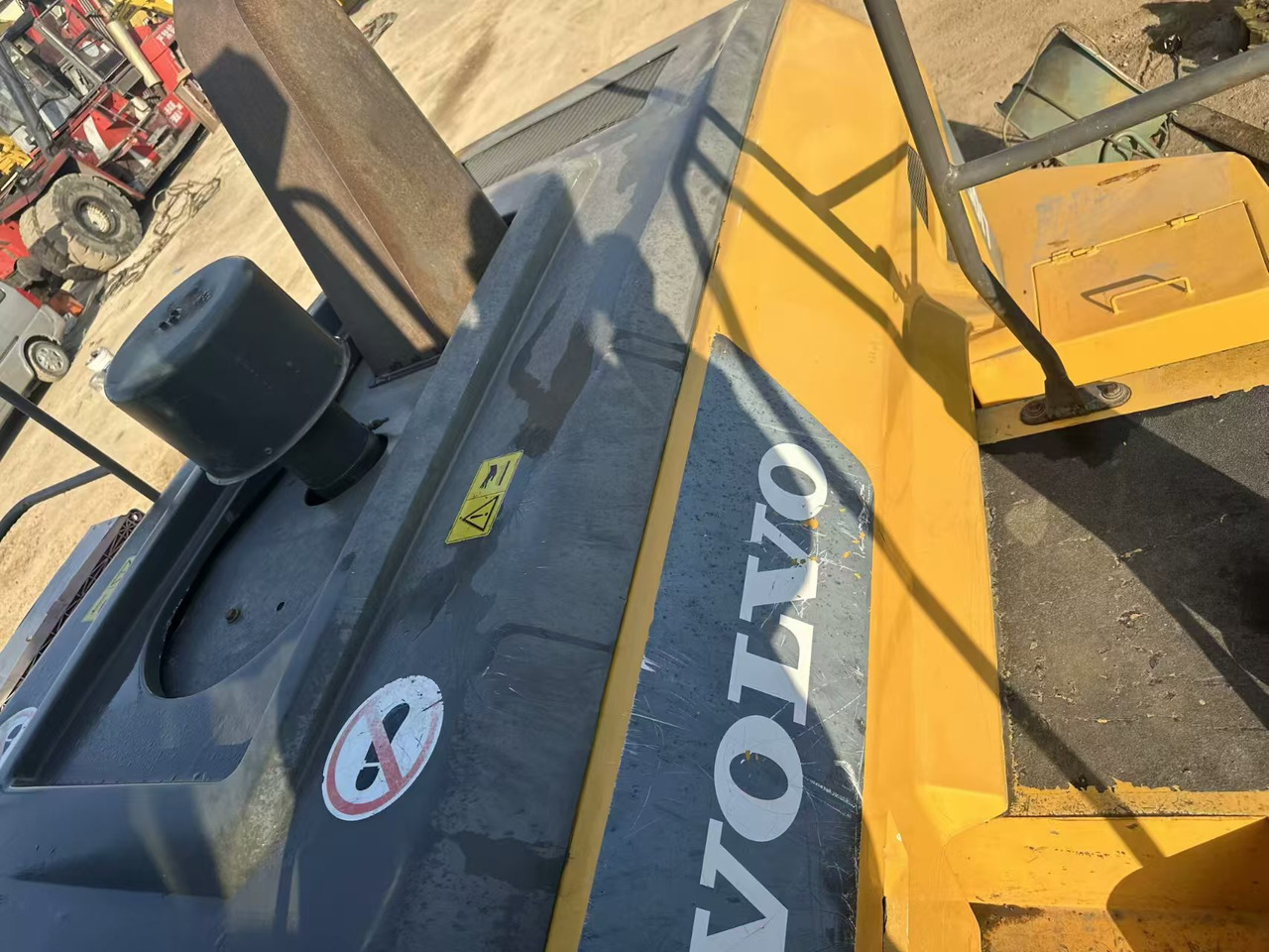 Wheel loader 105L: picture 7
