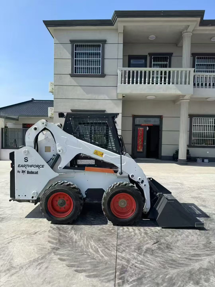 BOBCAT S180 - Skid steer loader: picture 1 BOBCAT S180 - Skid steer loader: picture 1