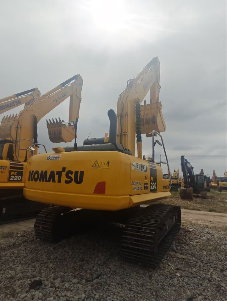 小松PC220 - Crawler excavator: picture 5 小松PC220 - Crawler excavator: picture 5